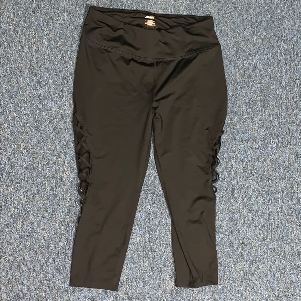 Avia capri leggings